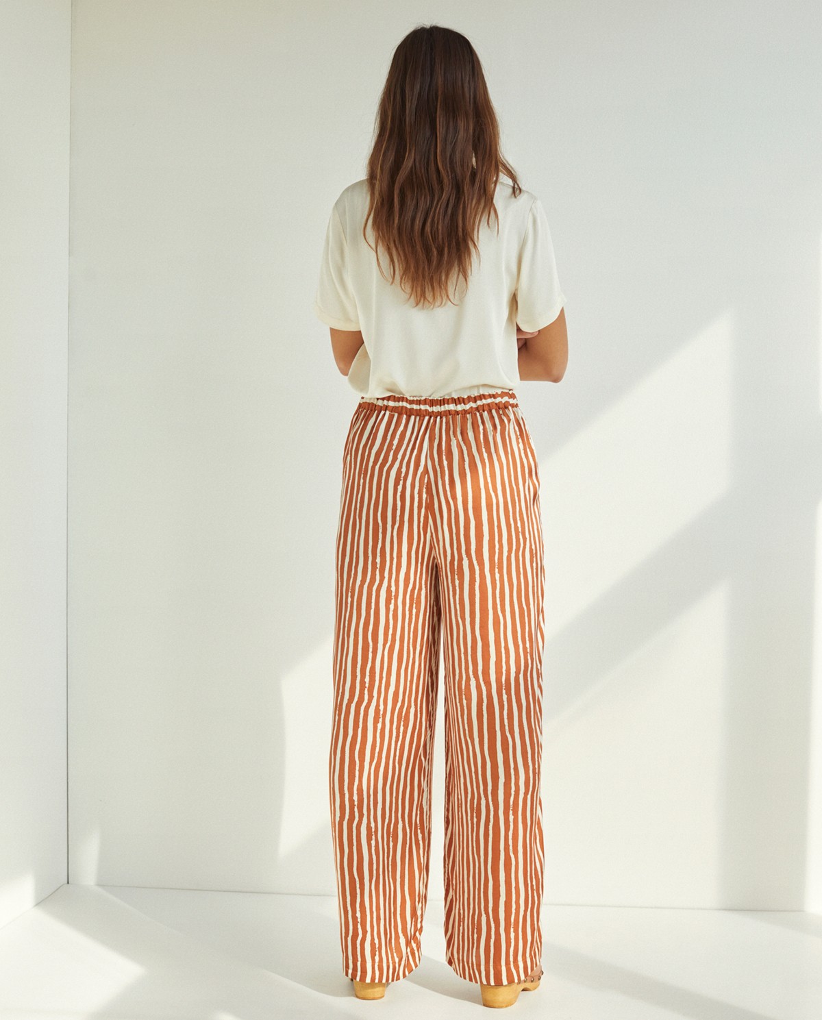 Pantalón satinado fluido